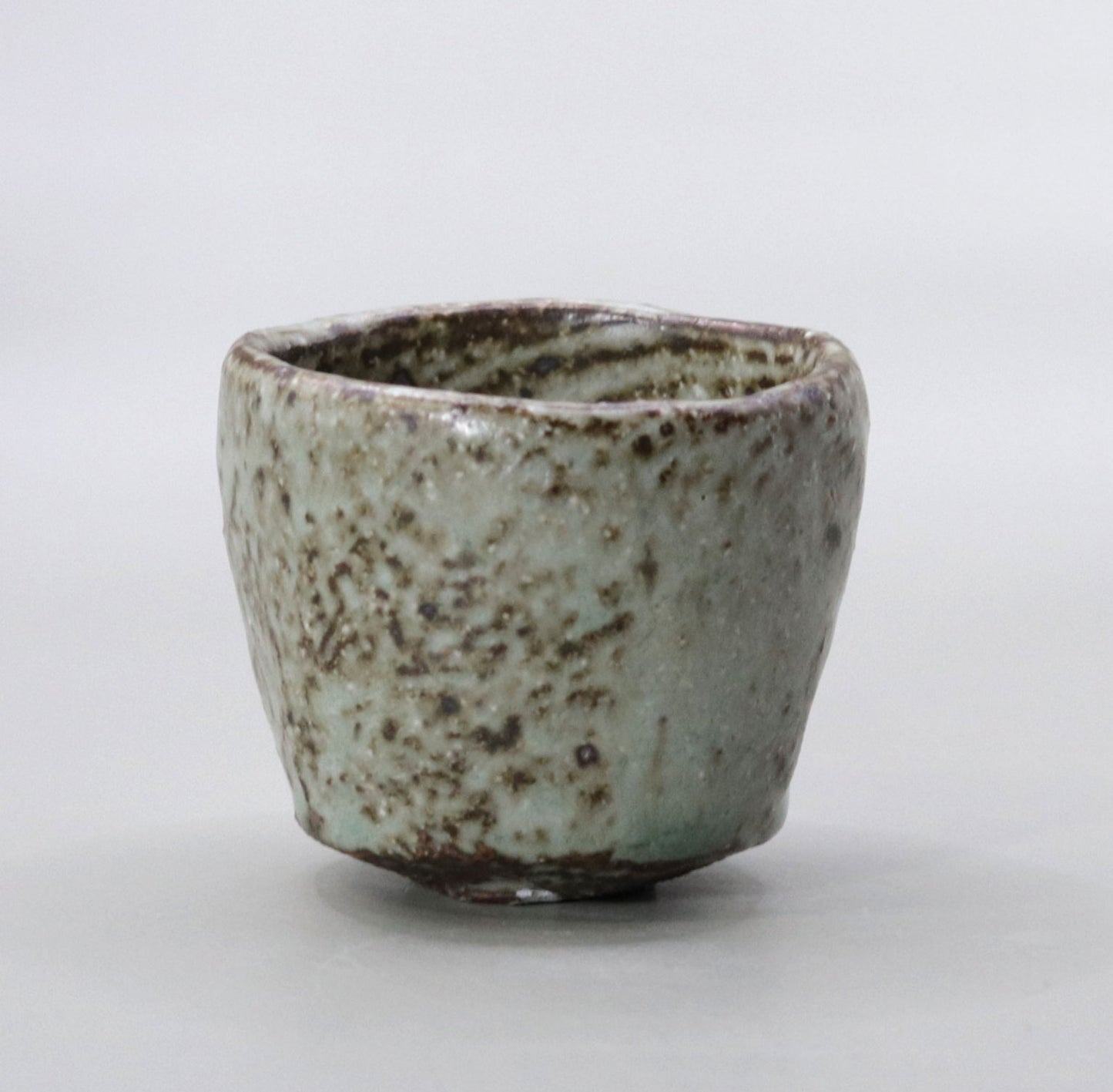 essence of kyoto Ash-glazed sake cup by Yuichi Ikai