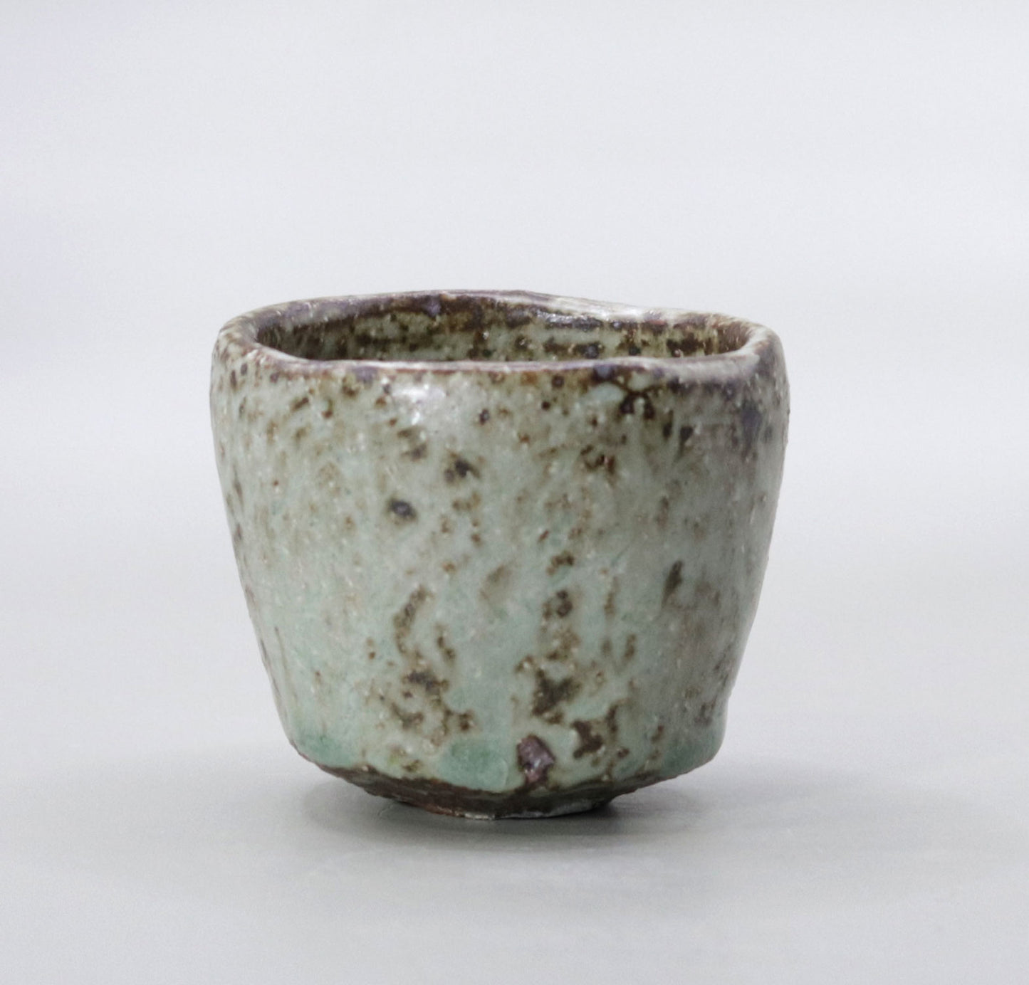 Ash-glazed sake cup by Yuichi Ikai