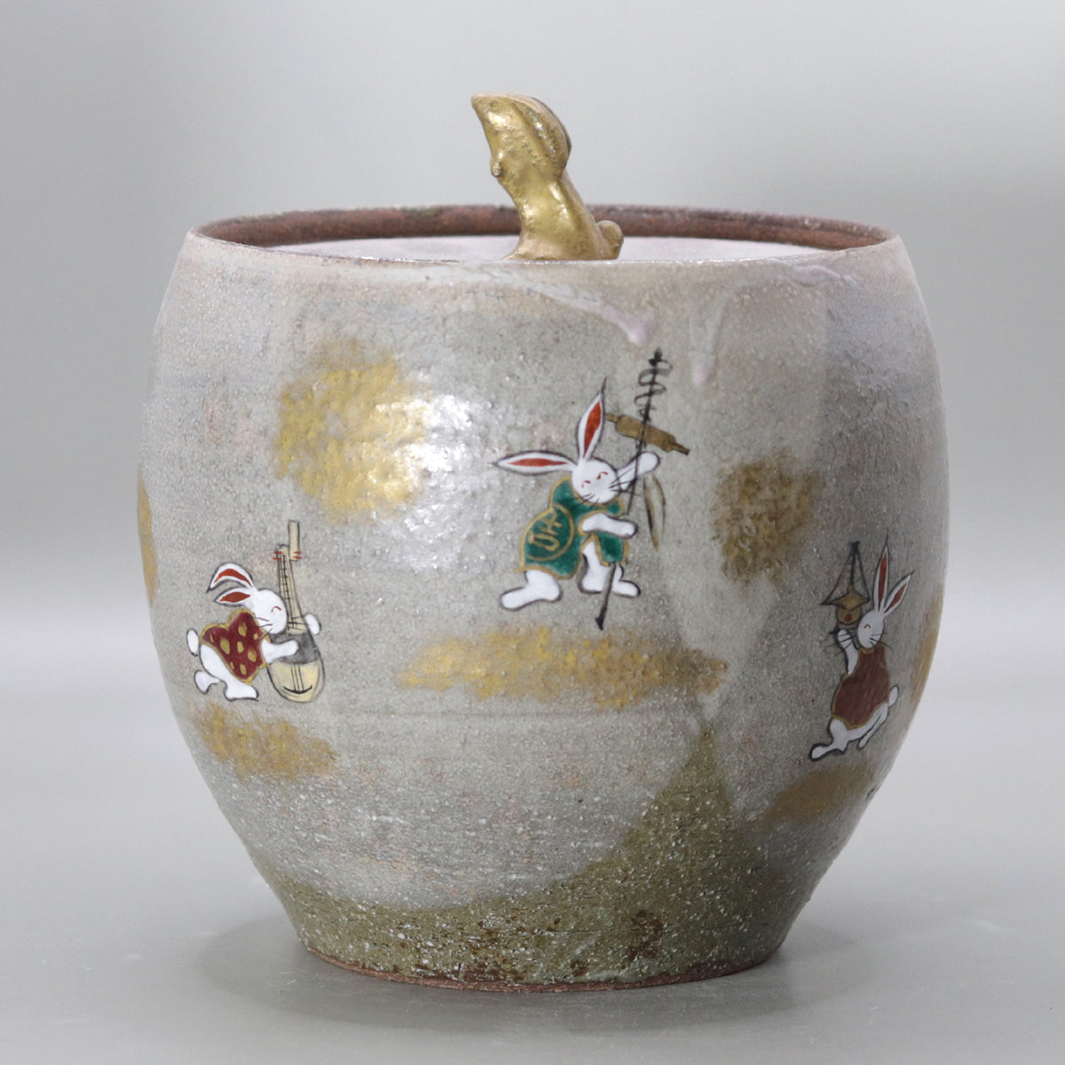 Water jar with rabbit design of Seven Lucky Gods by Okada Yu