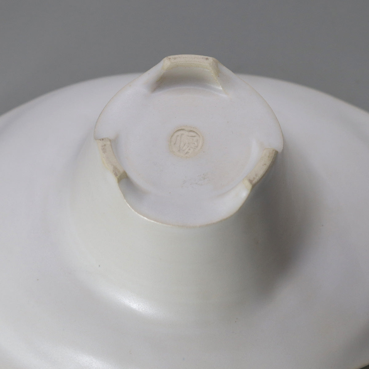 White glaze streamline rectangular incense burner Yu Okada