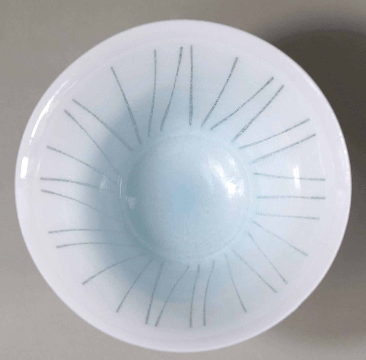 Blue and white porcelain Mizunohana sake cup by Kotaro Ikura