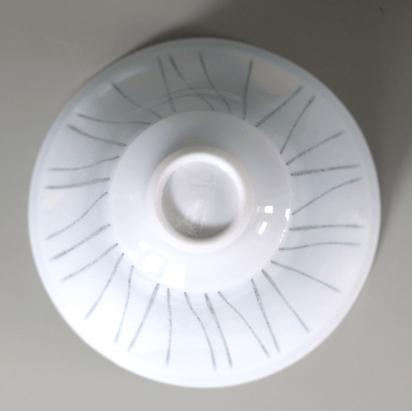 Blue and white porcelain Mizunohana sake cup by Kotaro Ikura