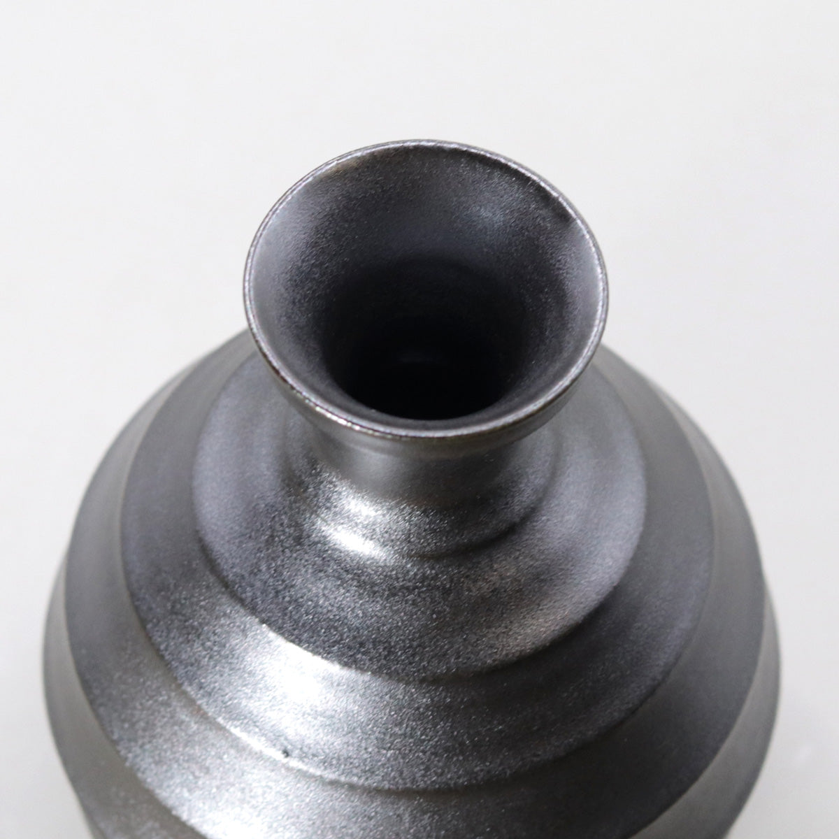 Iron Glazed Kiln Change Tokkuri by Okada Masaru
