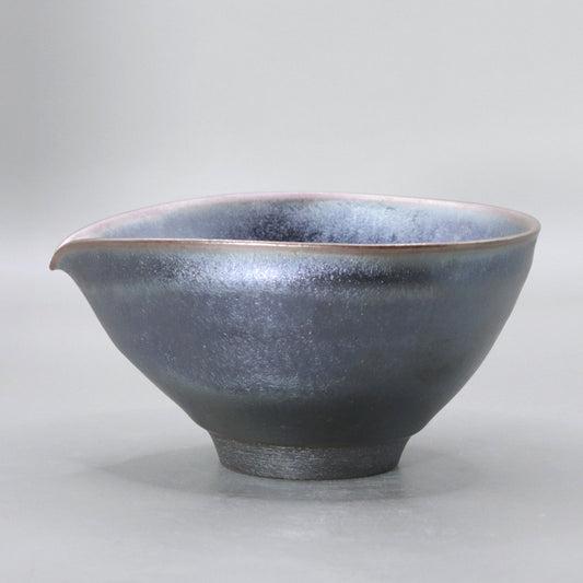 天目釉片口　岡田優