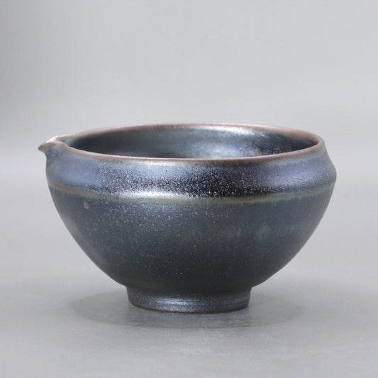天目釉片口　岡田優