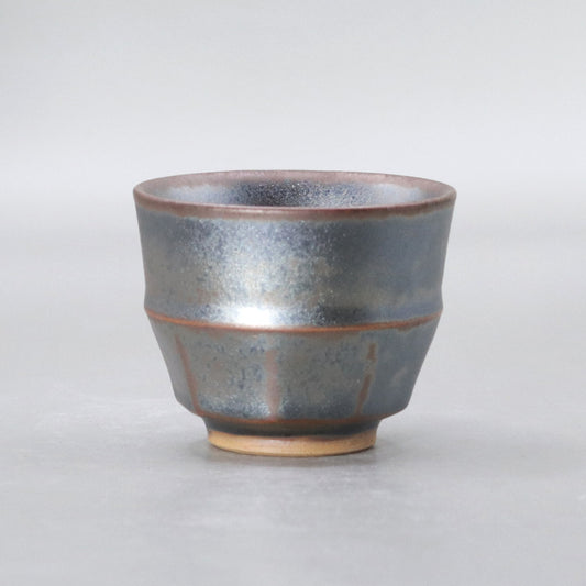 Iron glaze kiln change sake cup by Okada Yu