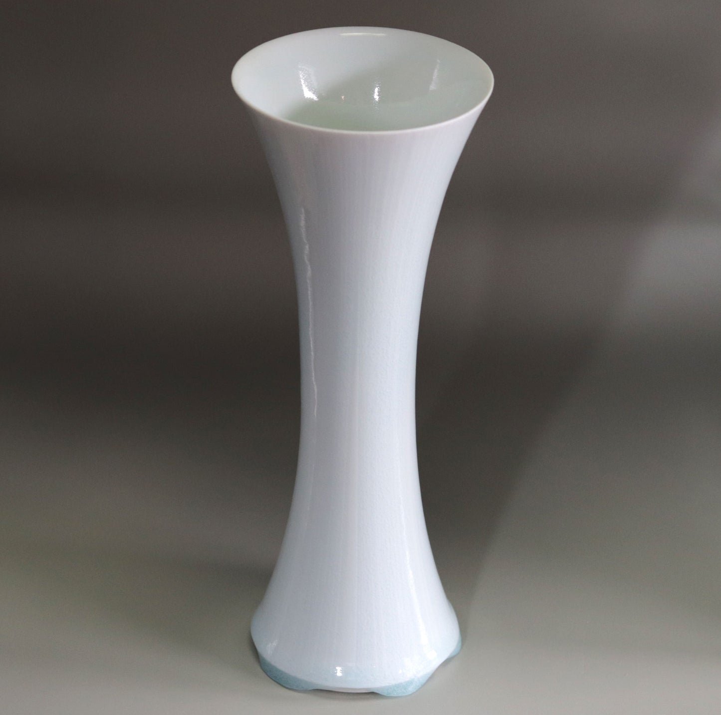 Shadow Blue Flower Vase by Kotaro Ikura