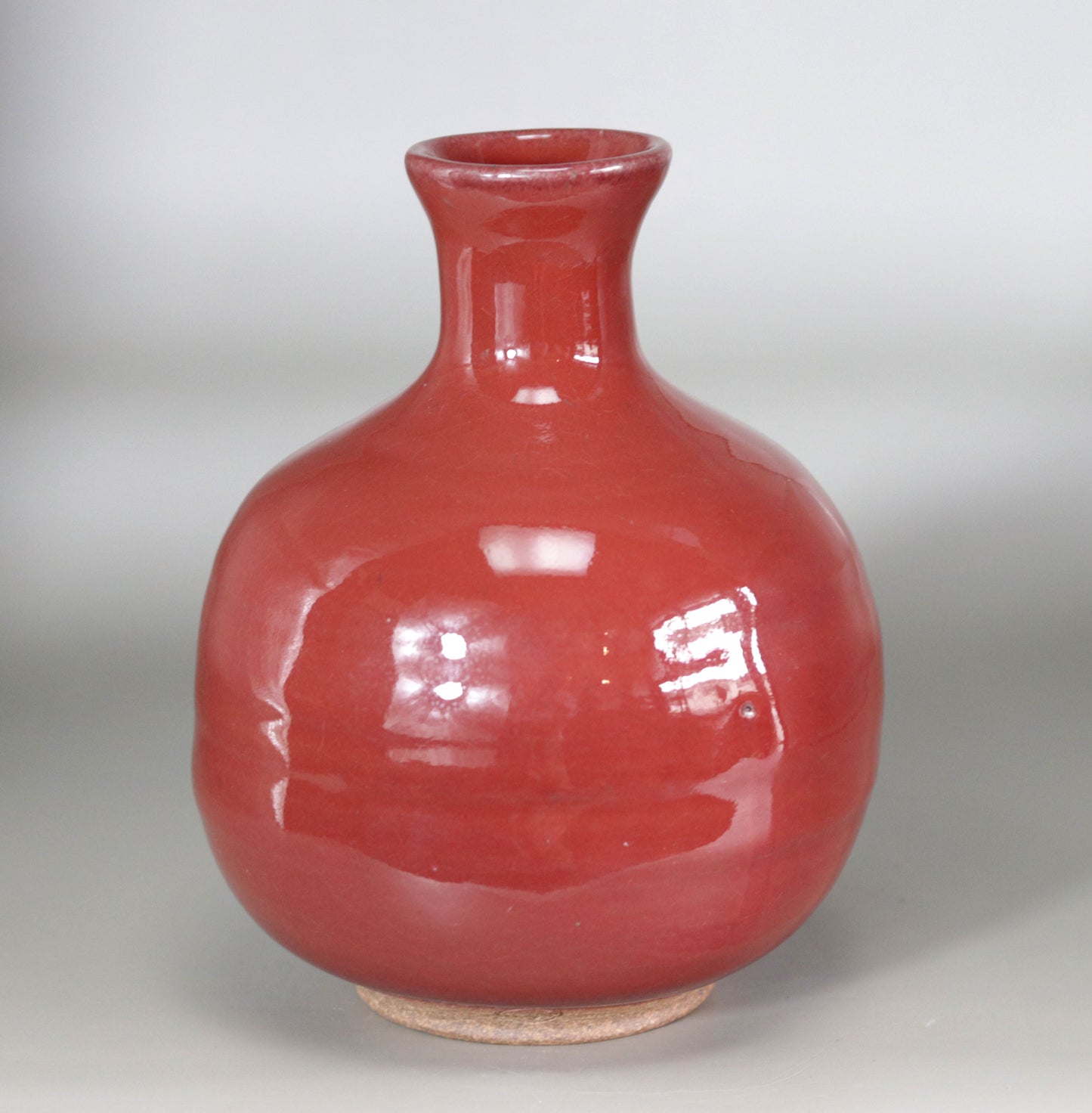 Yagyu Ware Cinnabar Bottle by Toshio Ikura