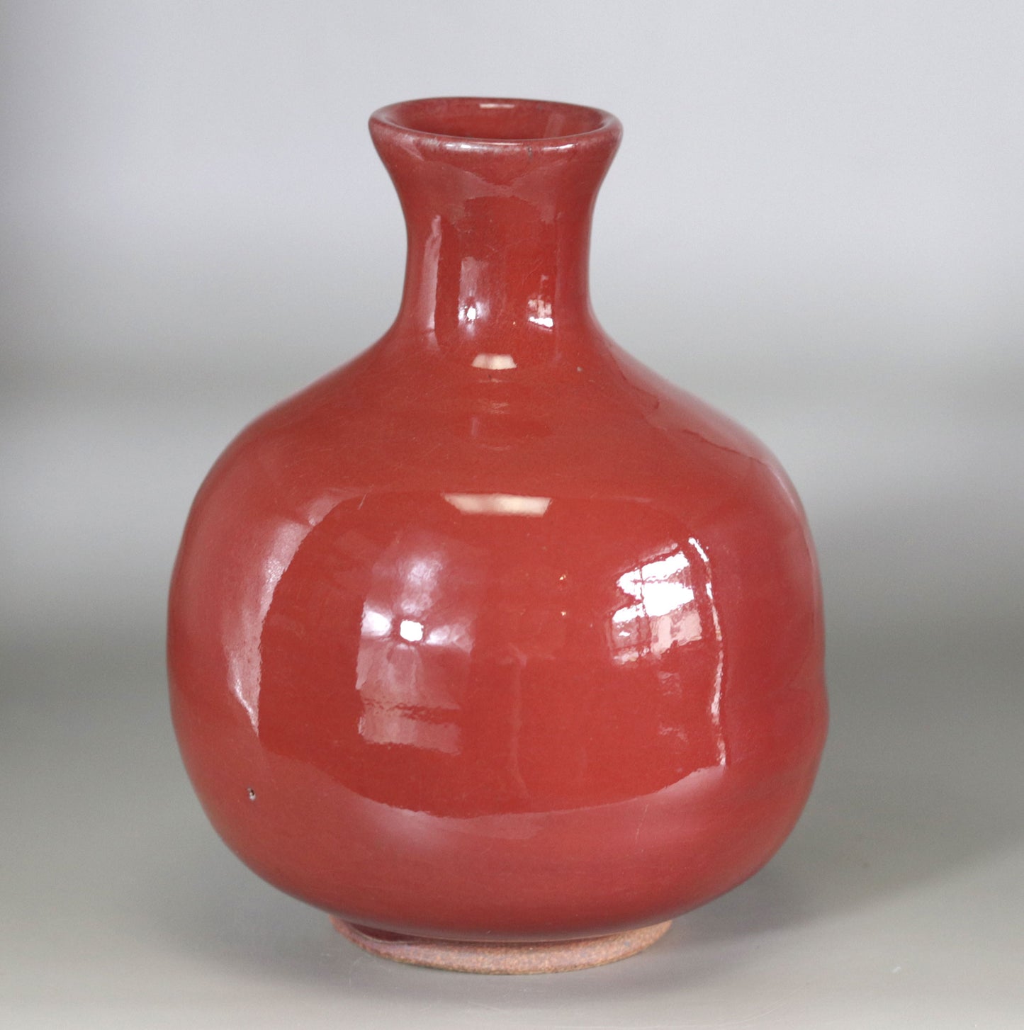 Yagyu Ware Cinnabar Bottle by Toshio Ikura