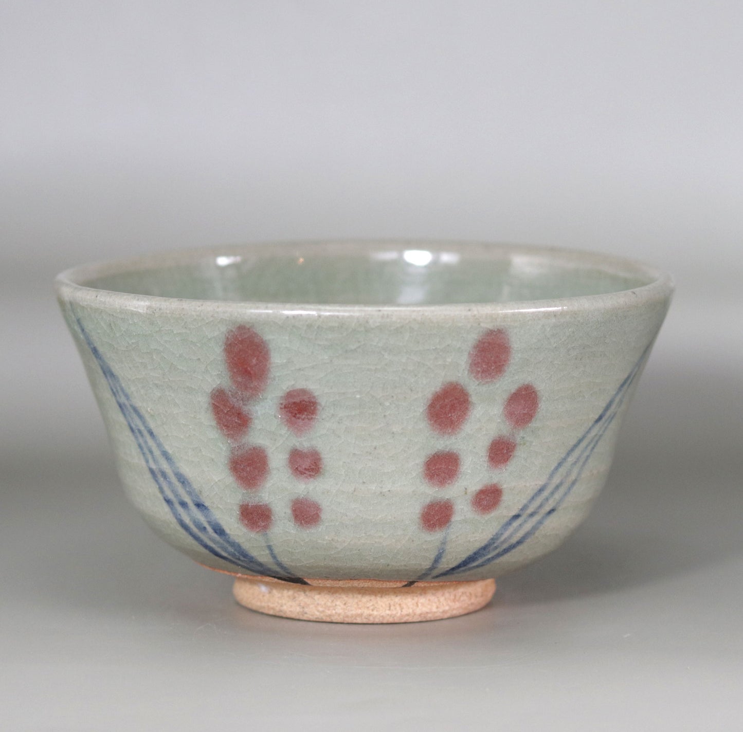 Yagyu ware grass fire pattern tea bowl by Toshio Ikura