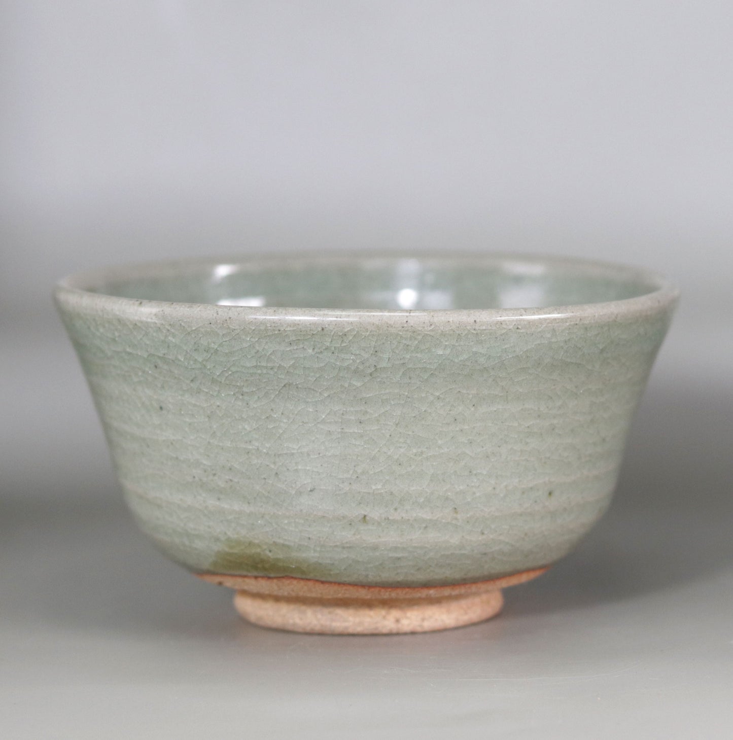 Yagyu ware grass fire pattern tea bowl by Toshio Ikura