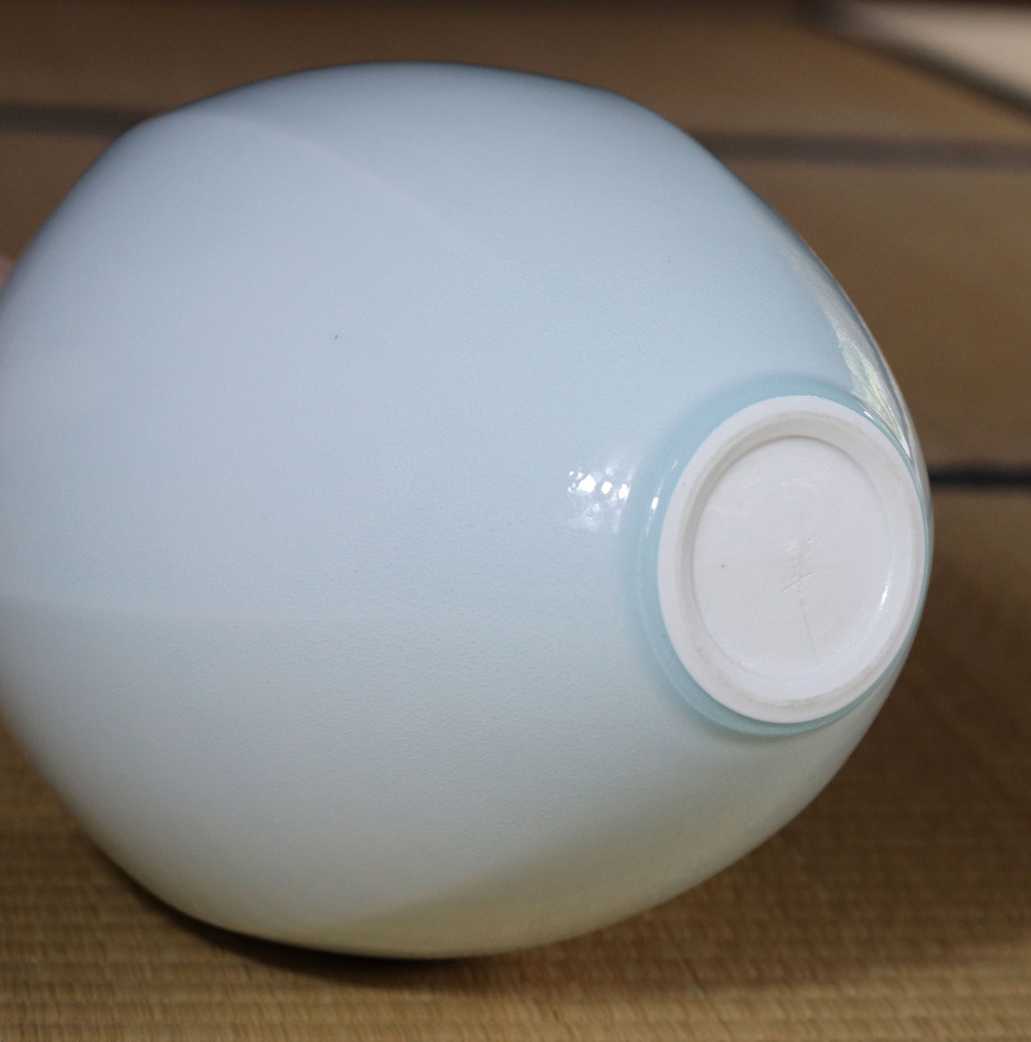 Blue and white porcelain chamfered vase by Kotaro Ikura