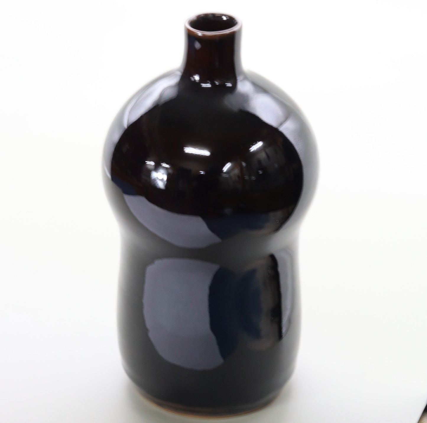 Ishiguro glazed floating sake bottle, made by Naosaku