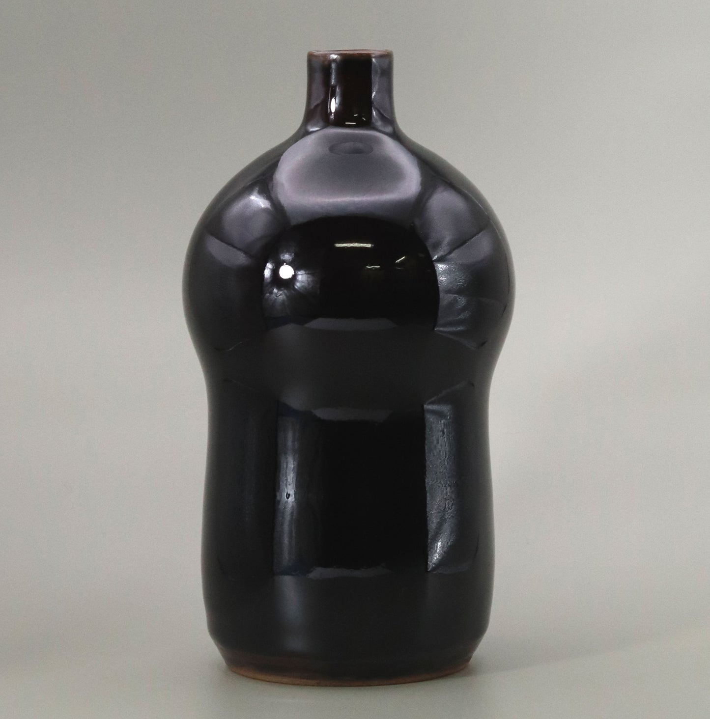 Ishiguro glazed floating sake bottle, made by Naosaku