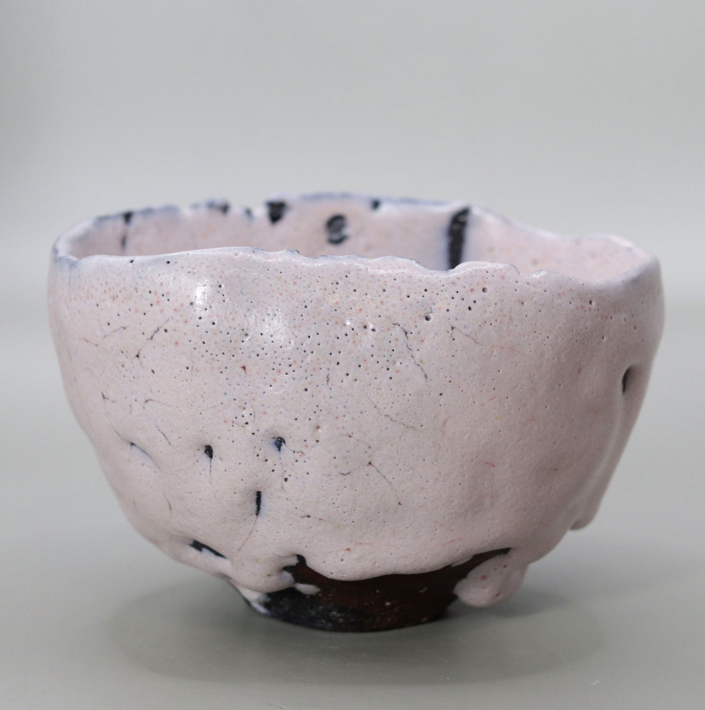 Pink tea bowl by Nishihata Tadashi