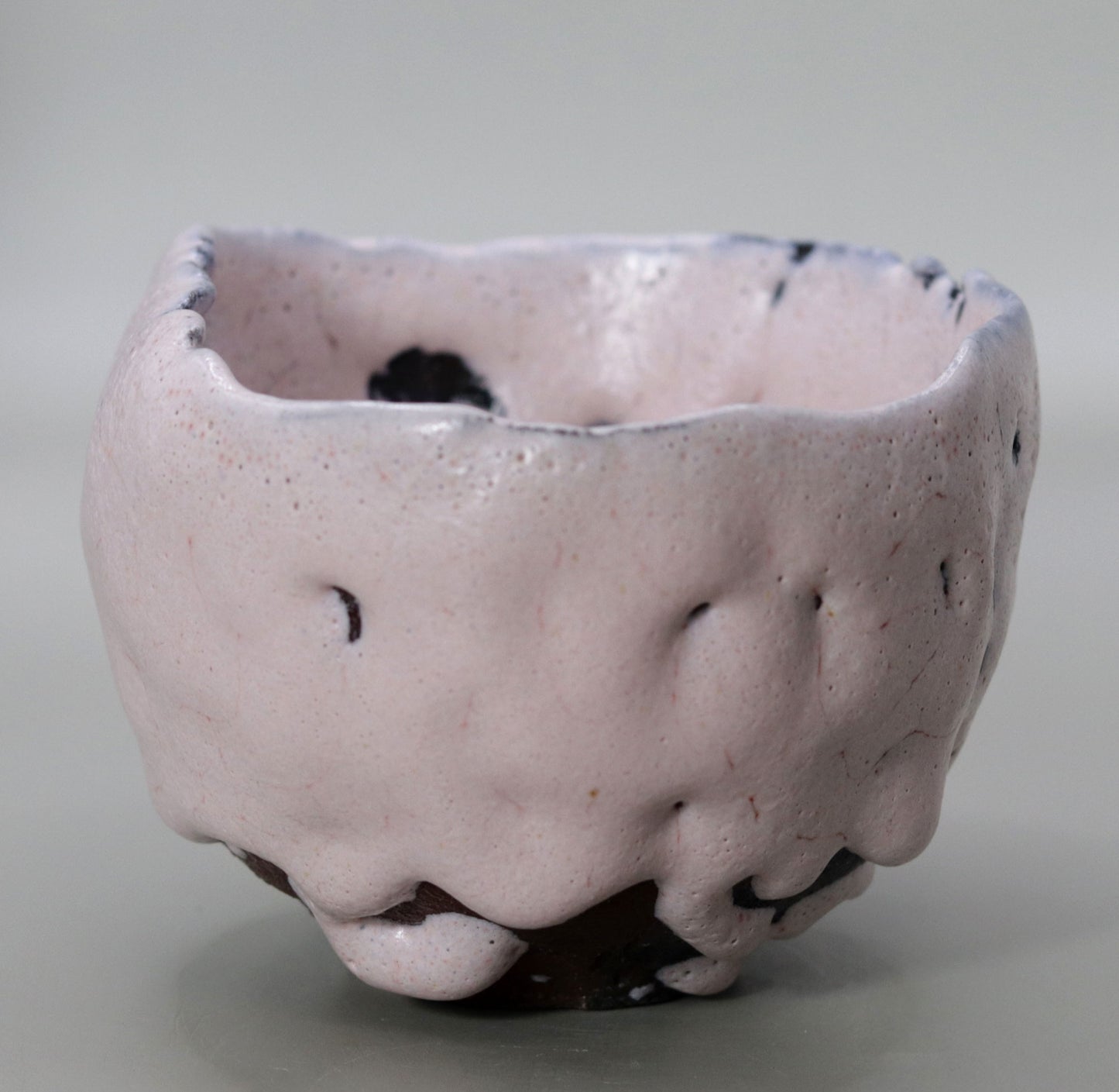 Pink tea bowl by Nishihata Tadashi