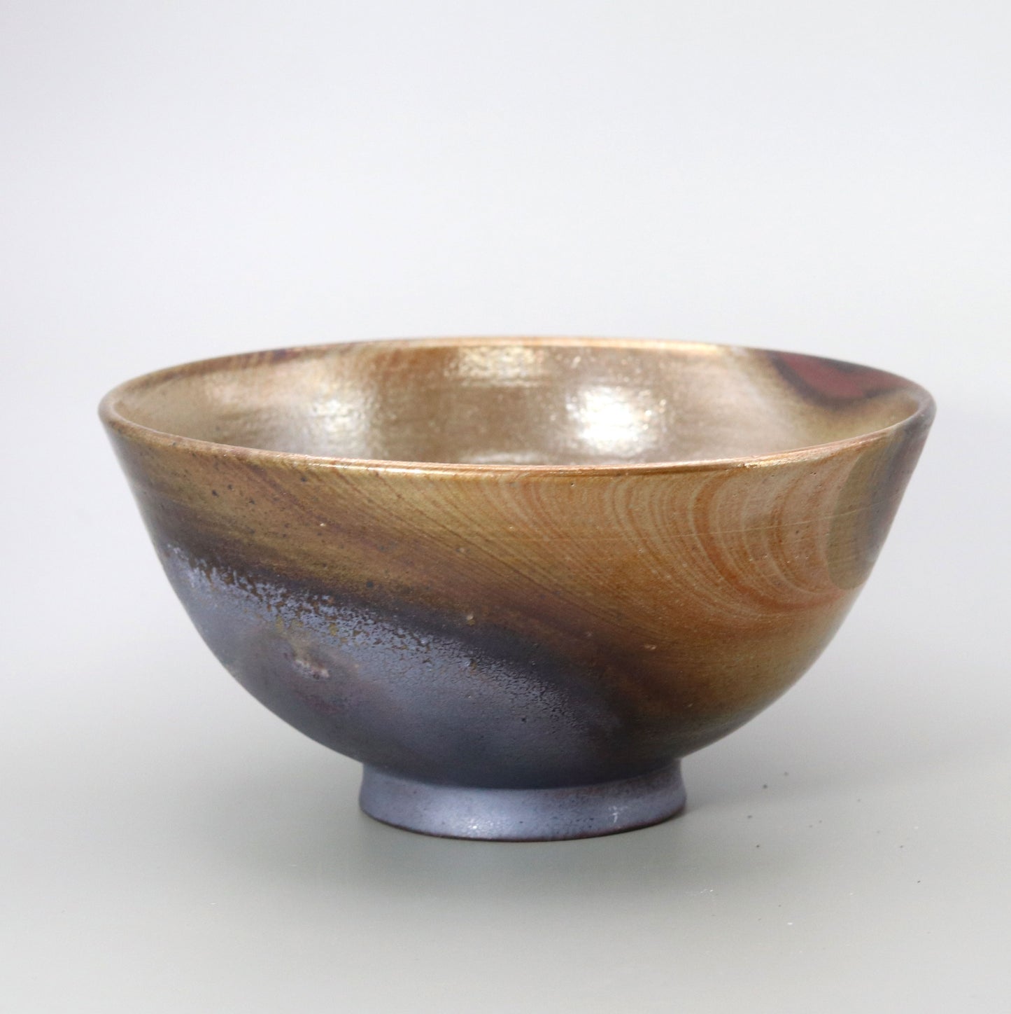 Tanba gold leaf kiln-changed tea bowl by Naosaku