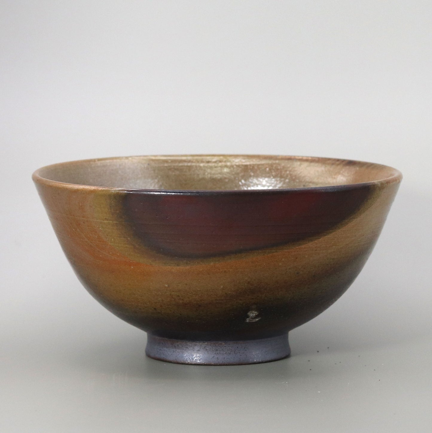 Gold matcha tea bowl by Naosaku