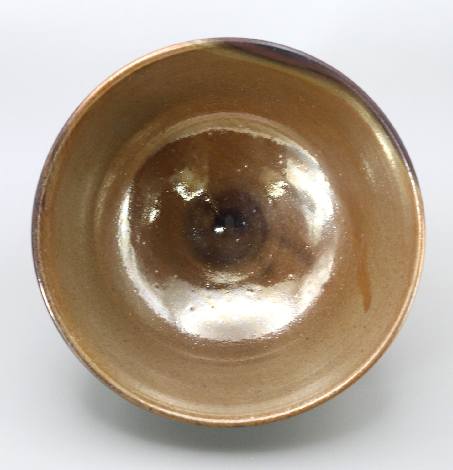 Tanba gold leaf kiln-changed tea bowl by Naosaku