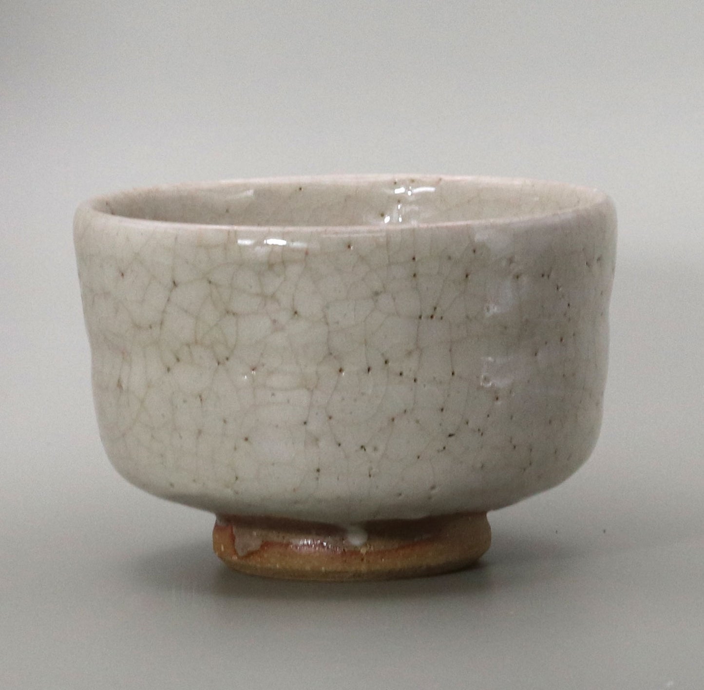 White Tanba tea bowl, made by Naosaku