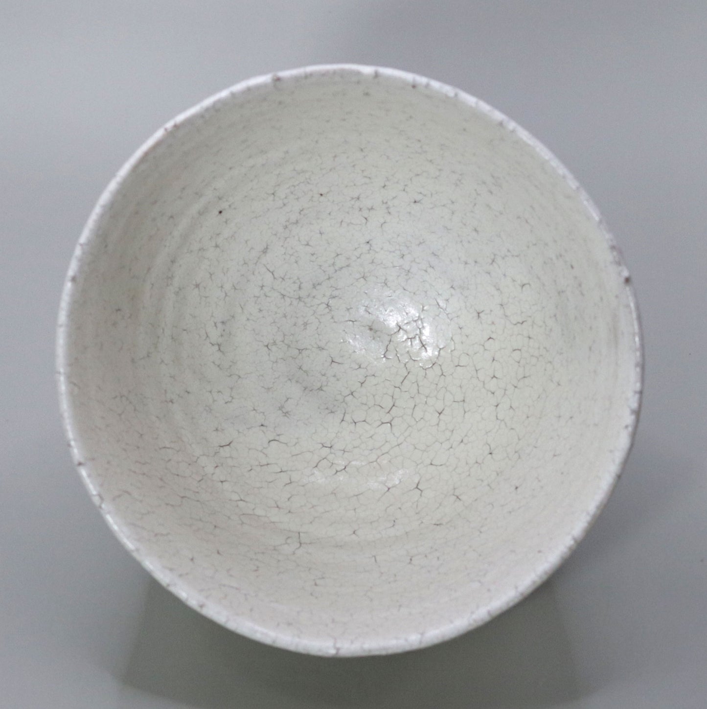 Rokkoyou tanba White Tea Bowl  by Nishihata Tadashi