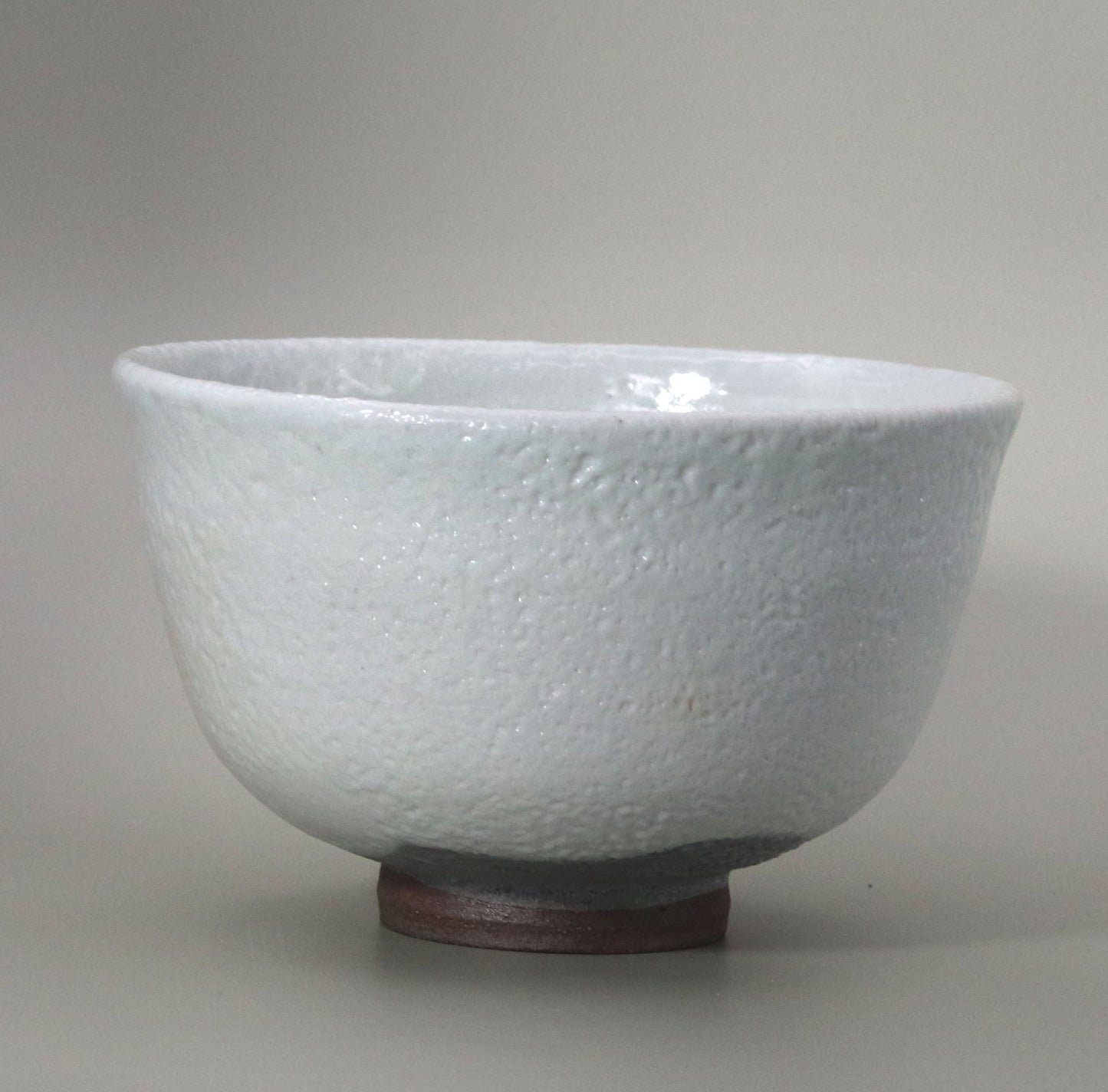 White Tanba tea bowl, made by Naosaku