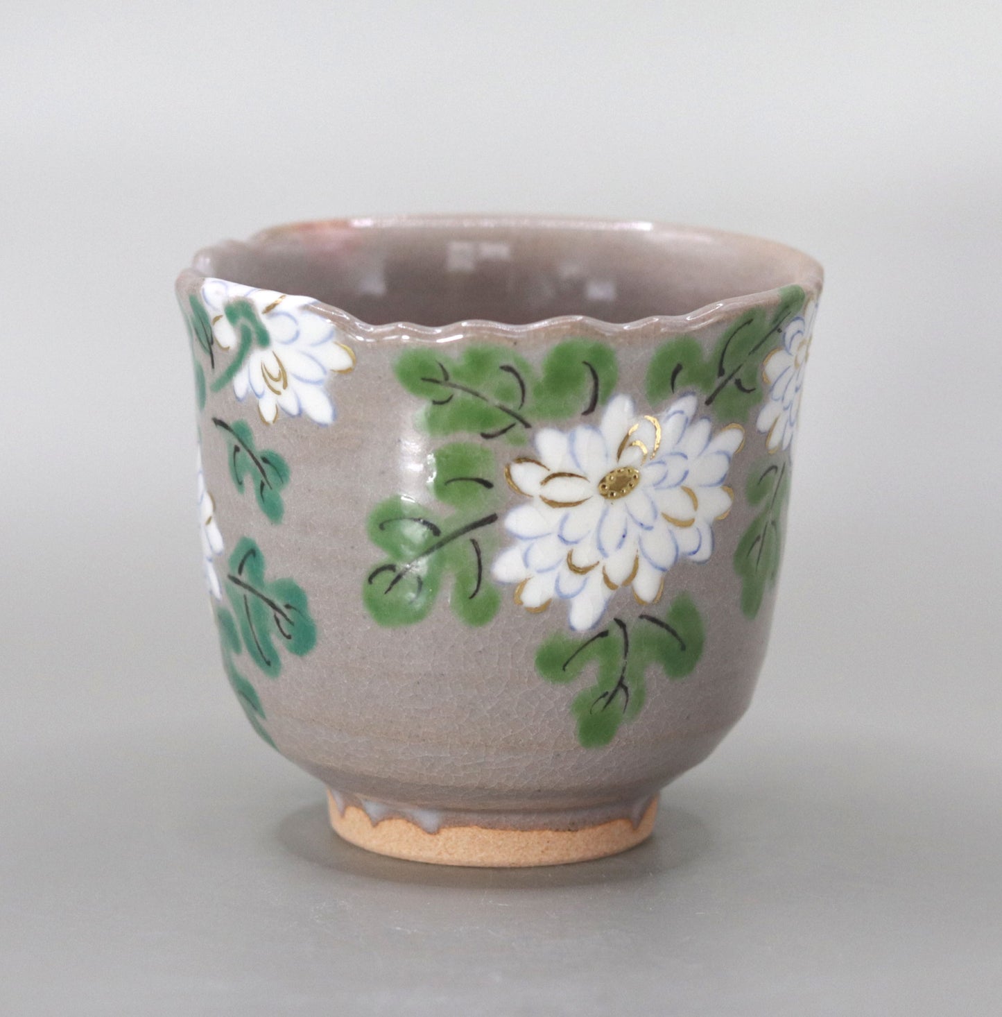 42. Copy of Kenzan's Chrysanthemum-painted Sake Cup by Kosai Miyagawa