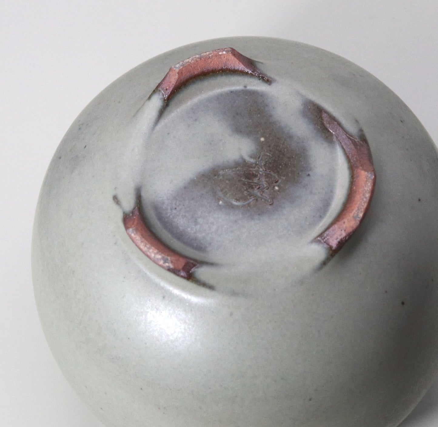 Celadon glazed ceramic lacquer incense burner by Toshinari Ichino