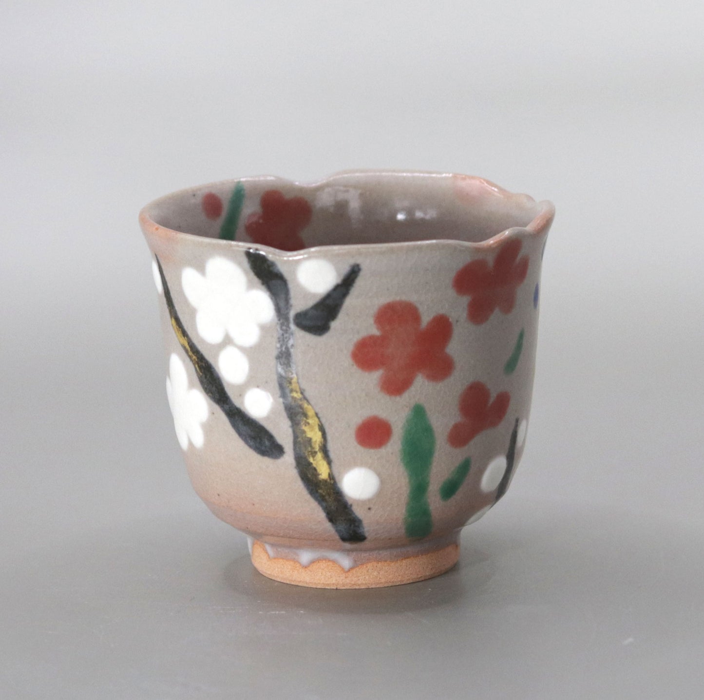 45 Kenzan's copy of the spear-pictured plum wine cup by Kosai Miyagawa