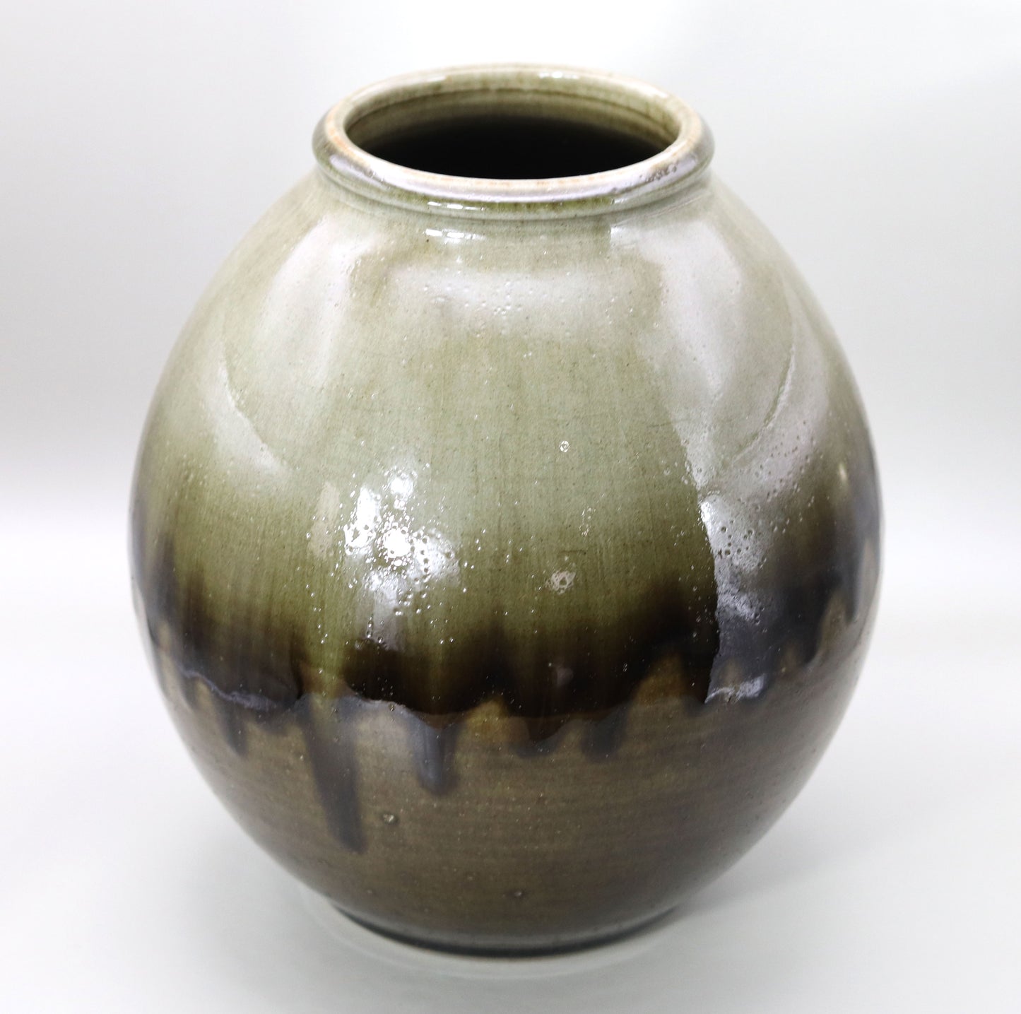 Flowing Glazed Vase by Masahiro Ichino