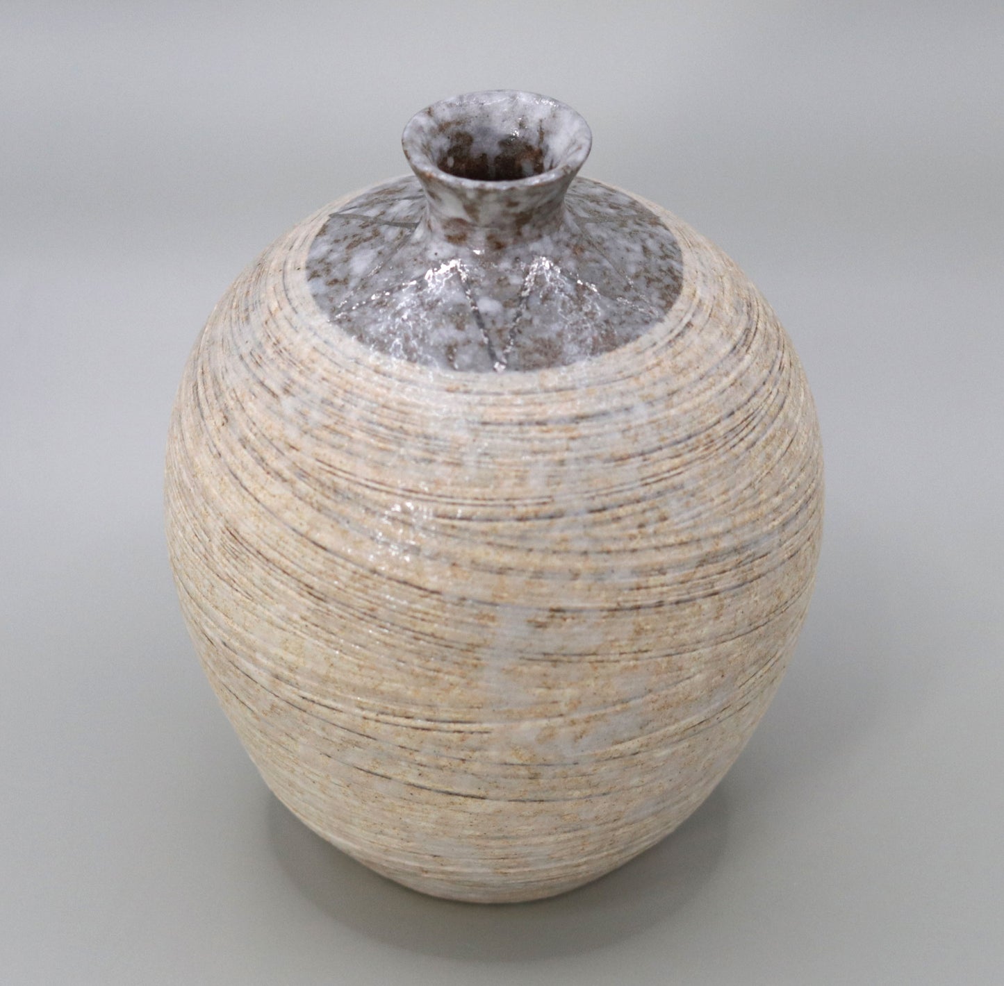 Blown mud white Tamba platinum colored vase by Ichiji Shimizu