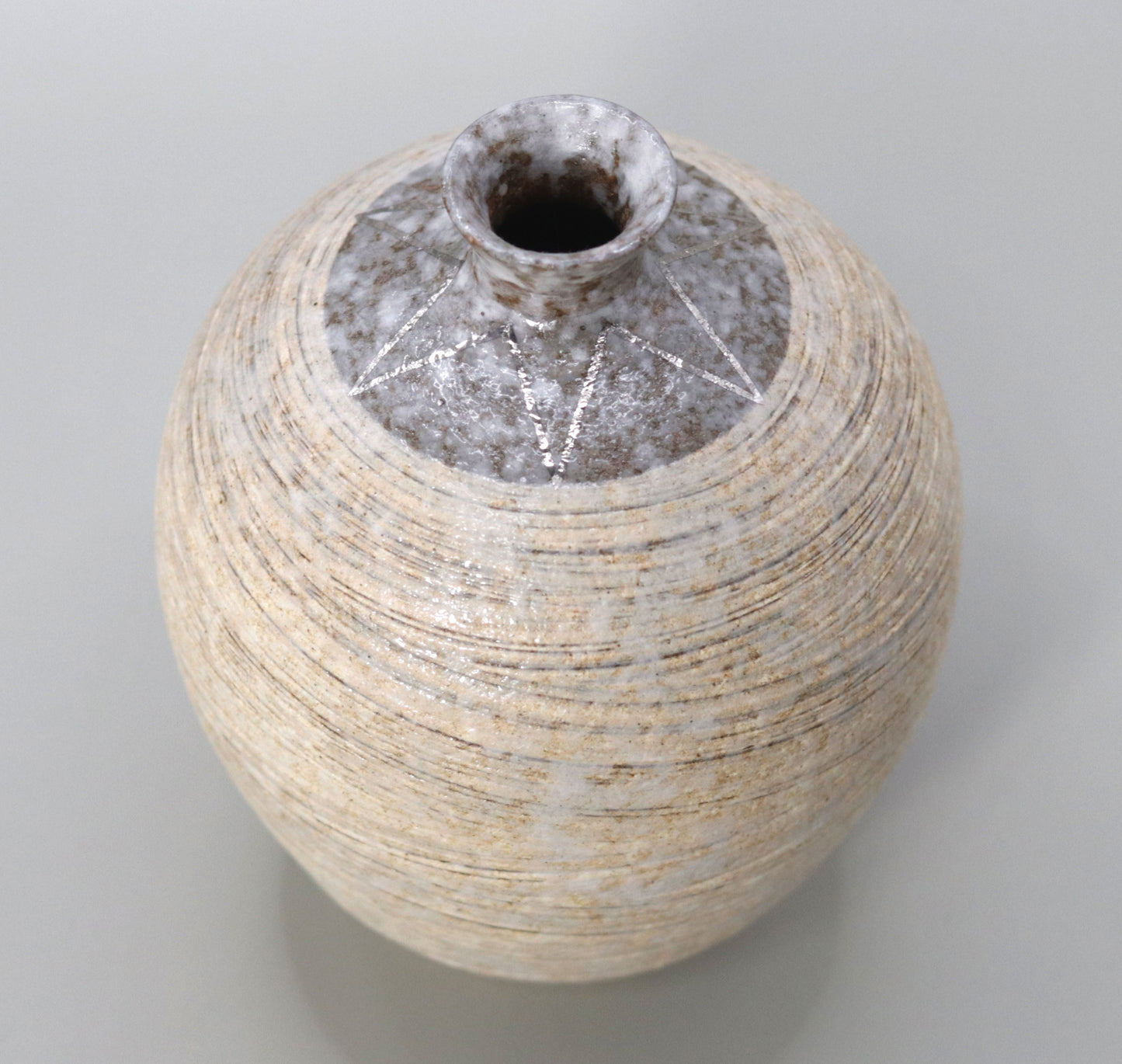 Blown mud white Tamba platinum colored vase by Ichiji Shimizu