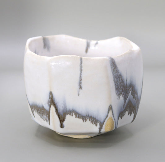 White glaze bowl by Ichiji Shimizu