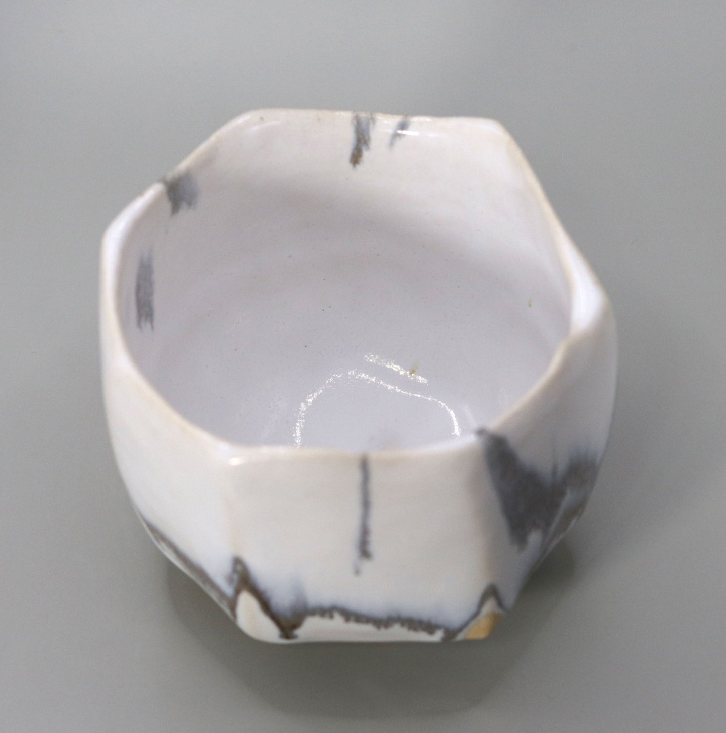 White glaze bowl by Ichiji Shimizu