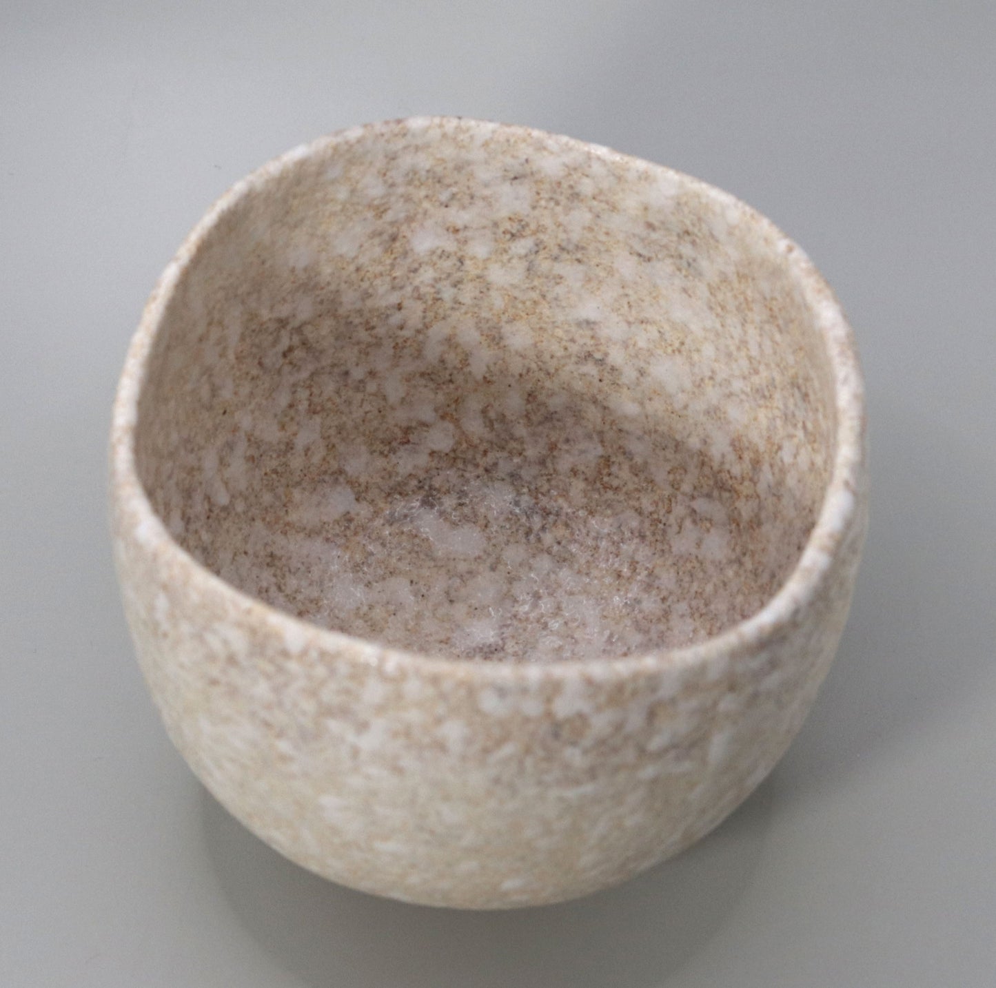 Blown mud white Tamba bowl by Ichiji Shimizu