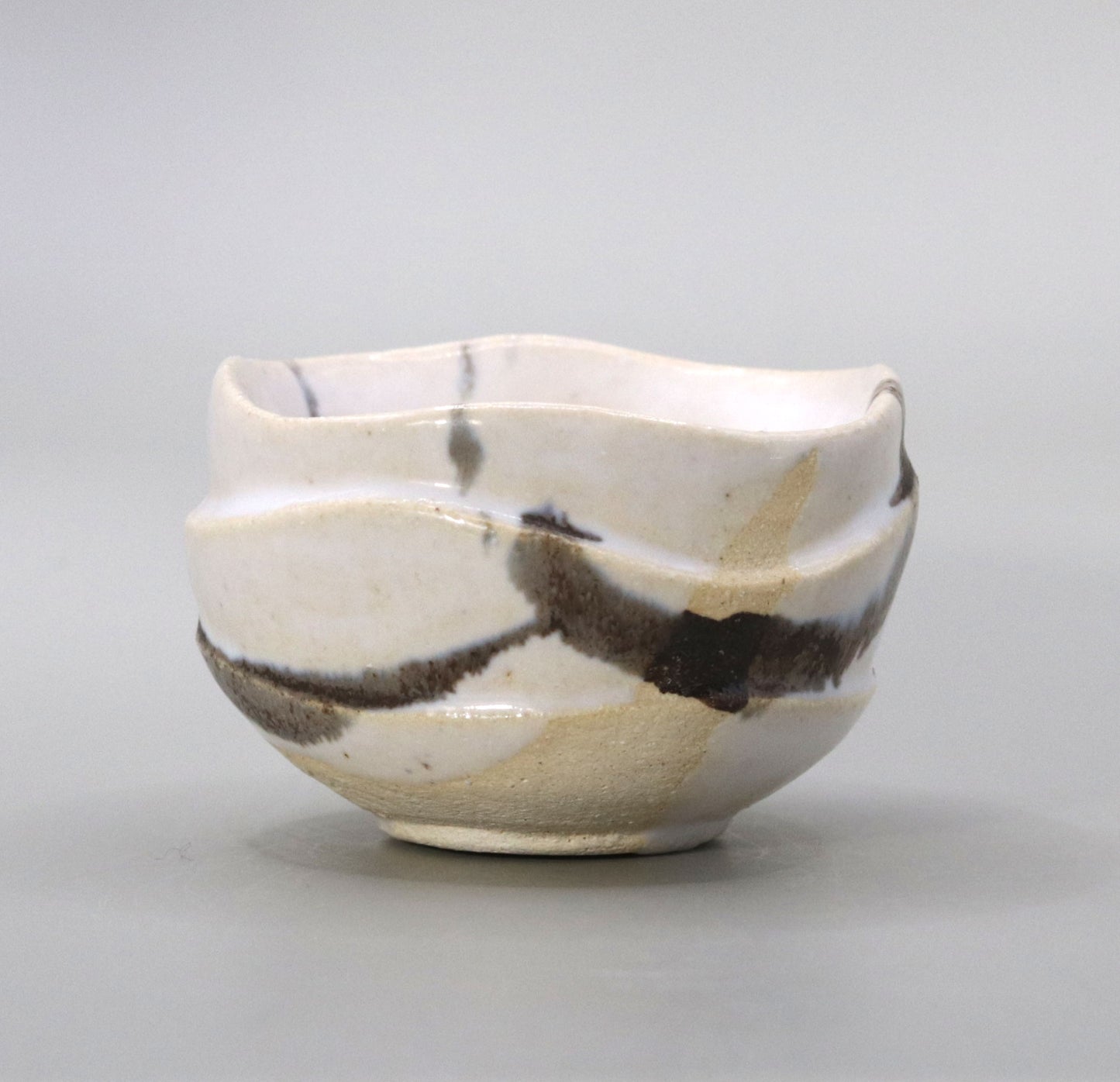 White glaze sake cup by Ichiji Shimizu