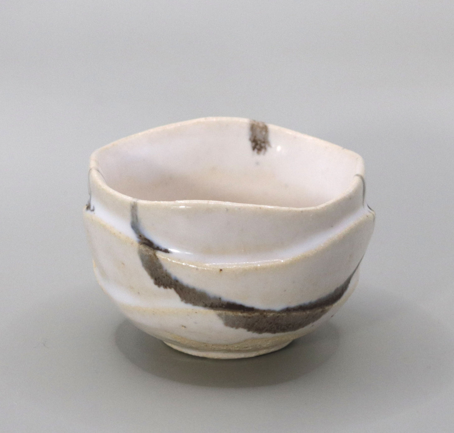 White glaze sake cup by Ichiji Shimizu