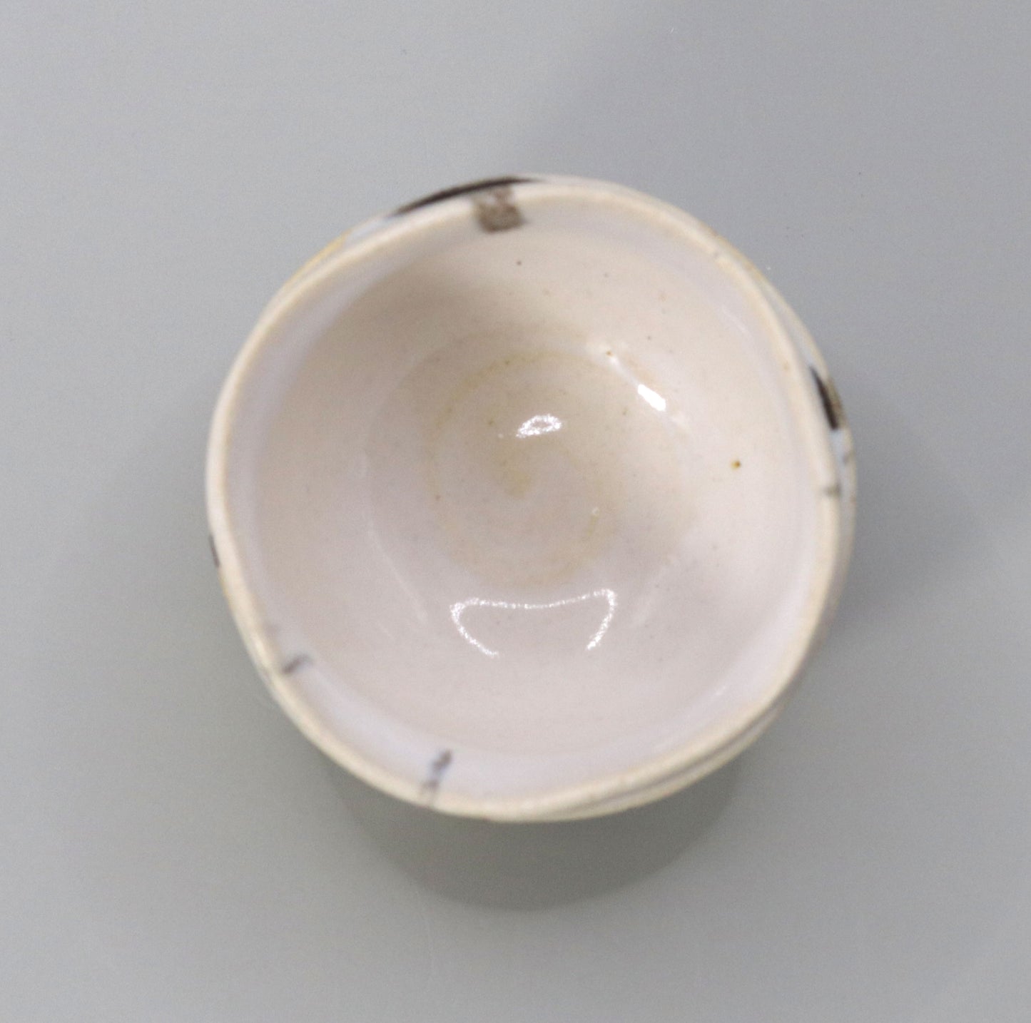 White glaze sake cup by Ichiji Shimizu