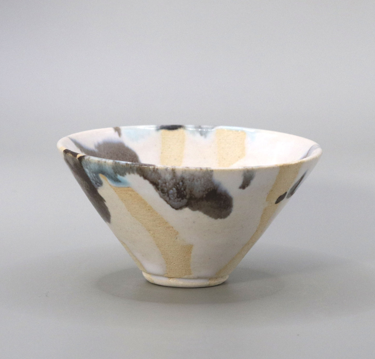 White glaze sake cup by Ichiji Shimizu