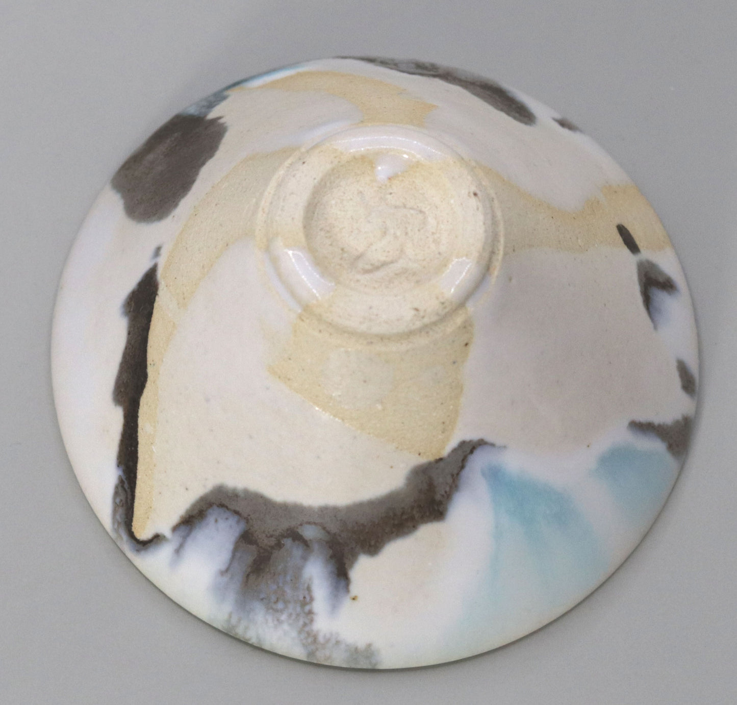 White glaze sake cup by Ichiji Shimizu