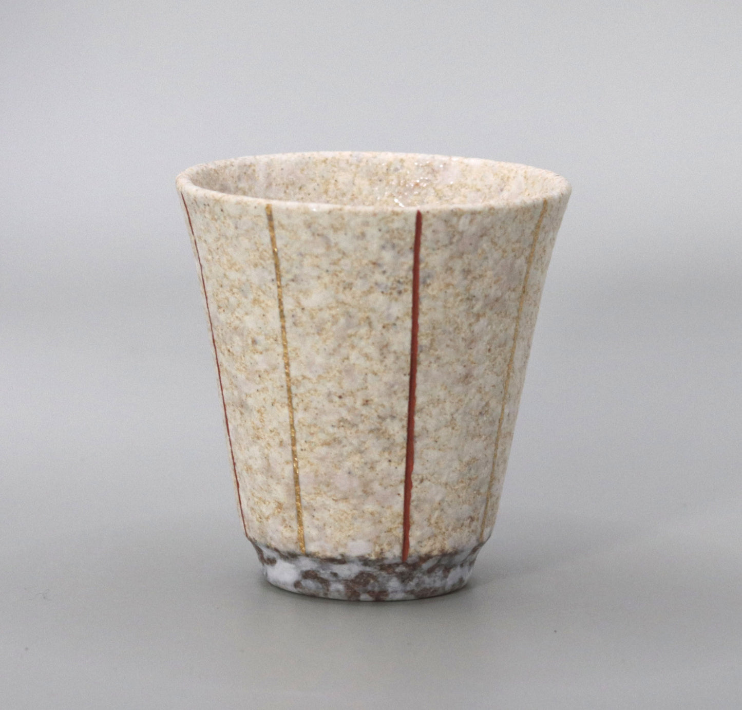 Blown mud white Tamba gold-painted sake cup by Ichiji Shimizu