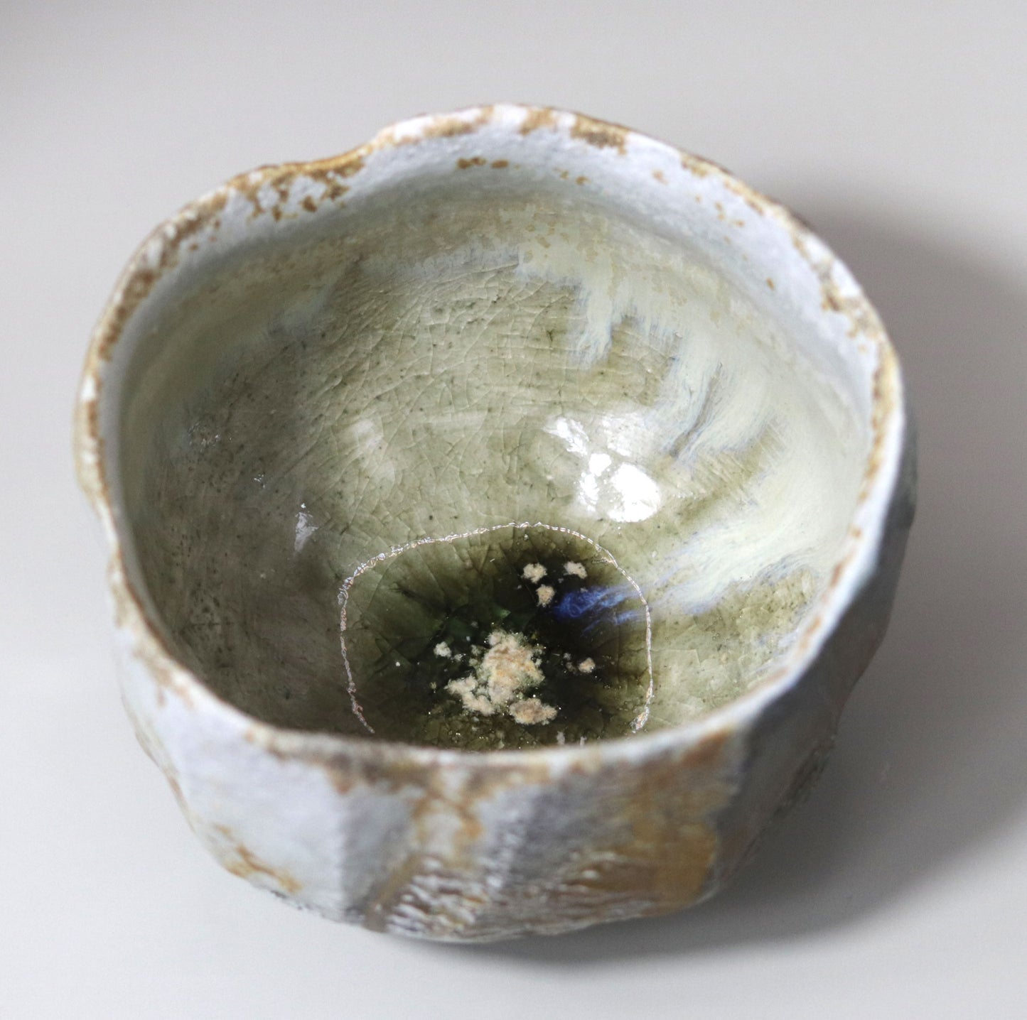 Tanba ash-glazed tea bowl by Nishihata Tadashi