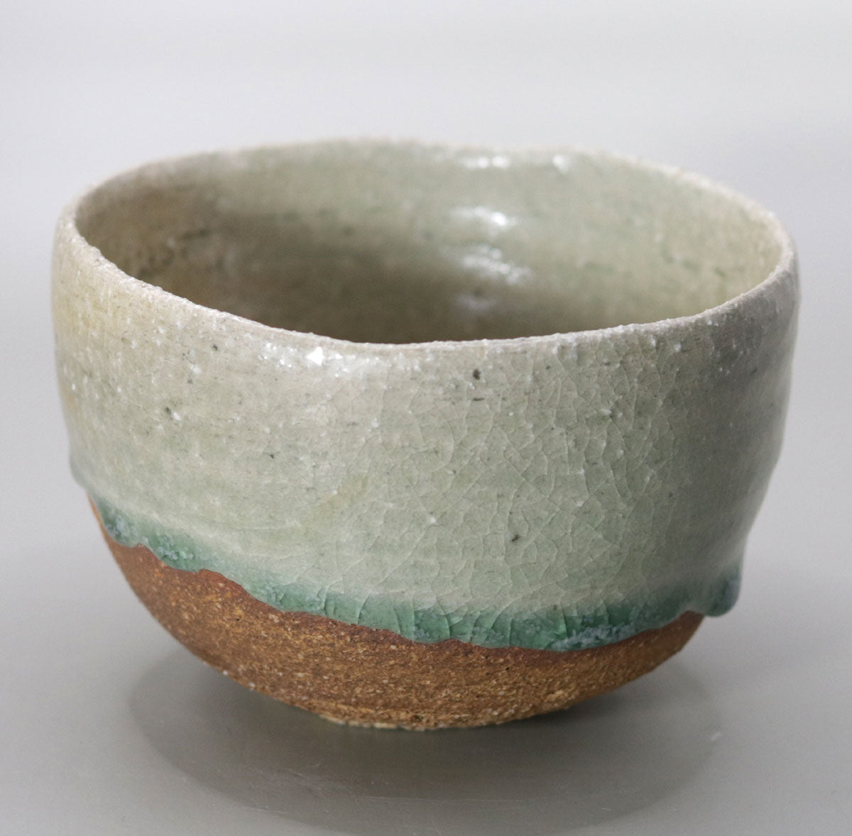 Japanese matcha tea bowl by Shin Fujihira