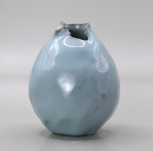 19 One blue porcelain flower Masao Tagai