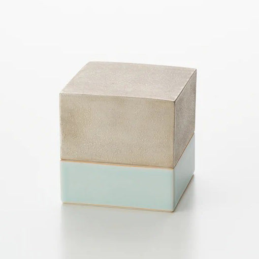 青白磁銀彩陶筥　松川和弘