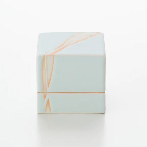 青白磁緋流陶筥　松川和弘