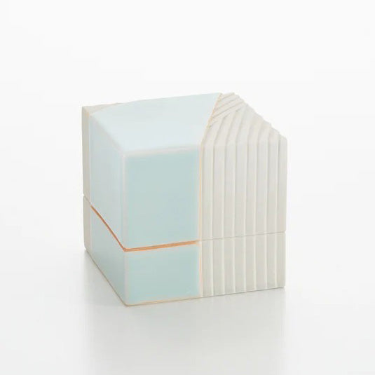 Blue and white porcelain box "Scarlet" by Kazuhiro Matsukawa