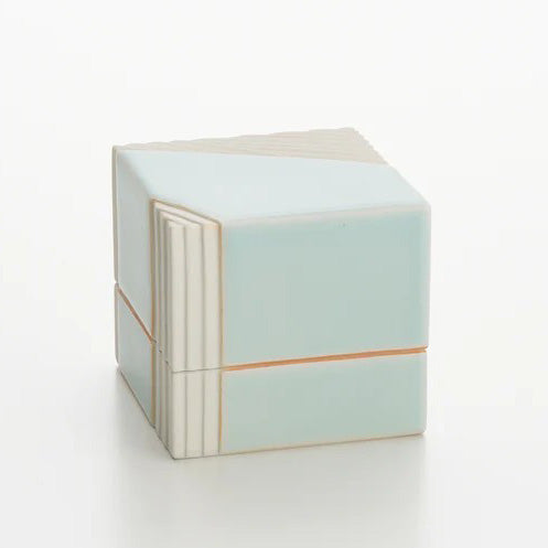 Blue and white porcelain box "Scarlet" by Kazuhiro Matsukawa