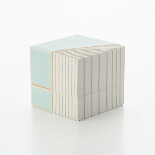 Blue and white porcelain box "Scarlet" by Kazuhiro Matsukawa