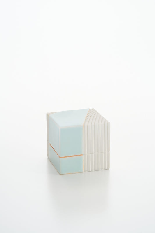 青白磁陶筥「緋」  松川和弘